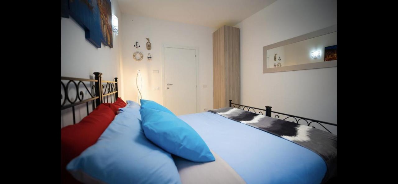 Appartamento 3 Camere Da Letto - Holiday House 2 Venesia Bagian luar foto
