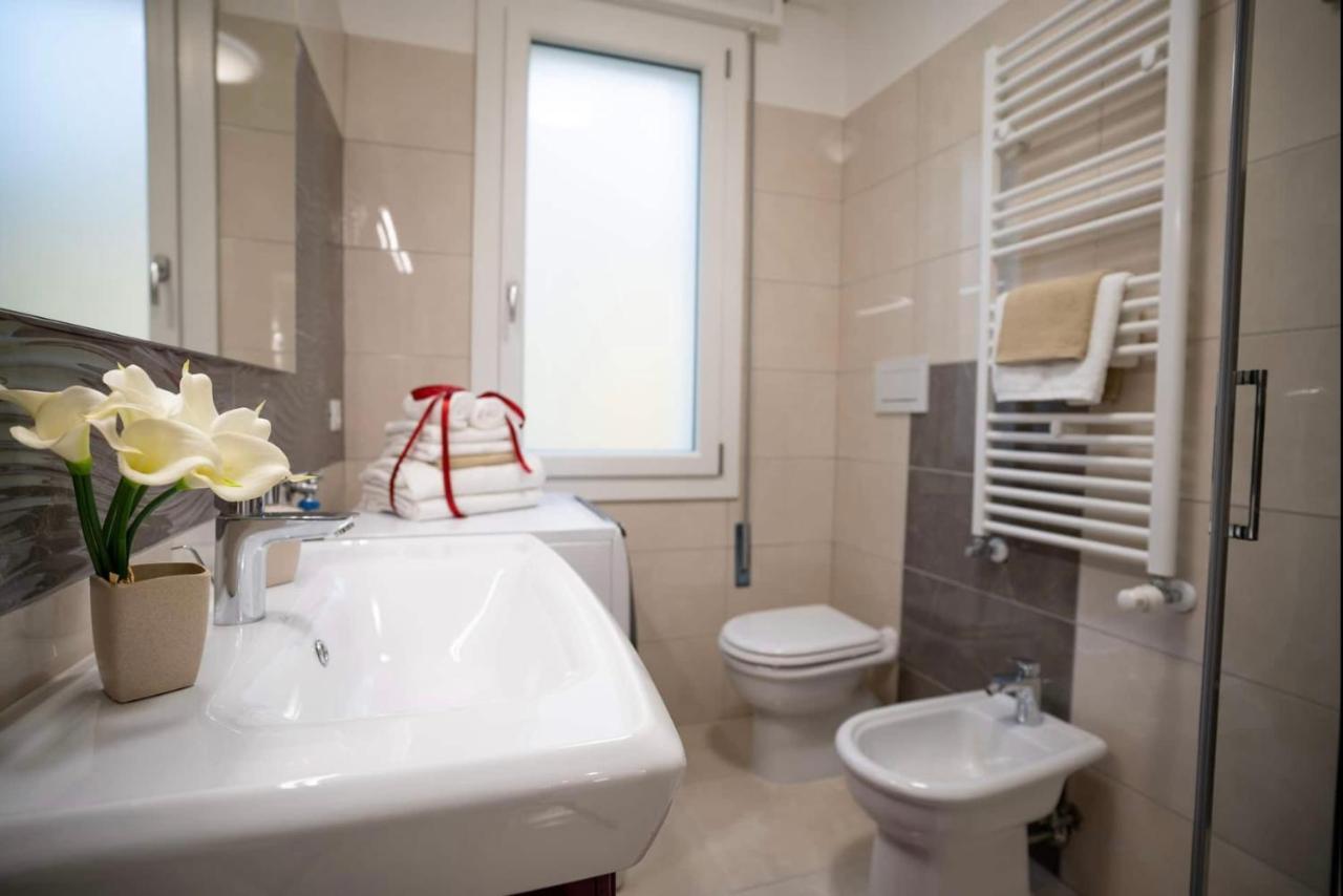 Appartamento 3 Camere Da Letto - Holiday House 2 Venesia Bagian luar foto