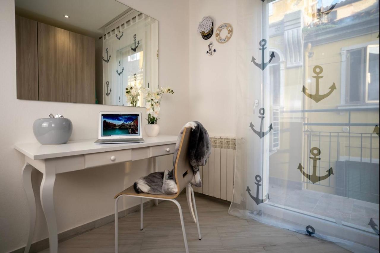 Appartamento 3 Camere Da Letto - Holiday House 2 Venesia Bagian luar foto